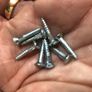 no. 4 x 1" csk chipboard  Screws Image 3