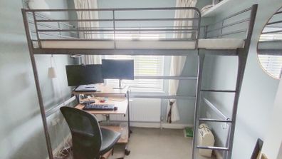 Svarta Loft bed