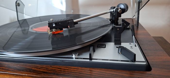 Dual 1214 Turntable Record Player