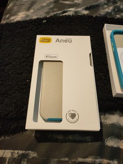 iphone 12 or 12pro otterbox magsafe