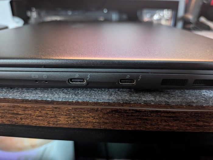 MSI Prestige 14 AI Evo Laptop - Intel Core Ultra 7, 16GB RAM, 512GB SSD
