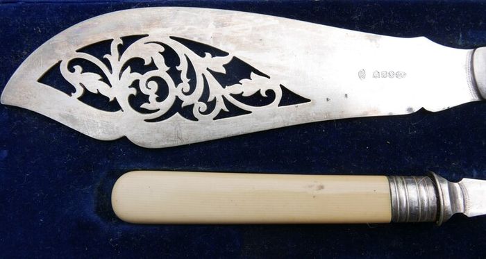 Vintage Boxed set of Faux Bone Handled Fish Servers with Hallmarked Silver Collars - 2 Pieces