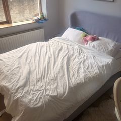 X2 free single beds and one double