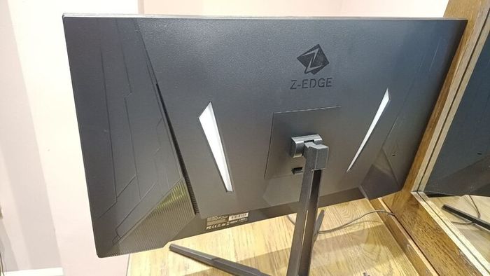 Z-Edge 2K Gaming Monitor (144Hz, IPS) / Excellent Condition