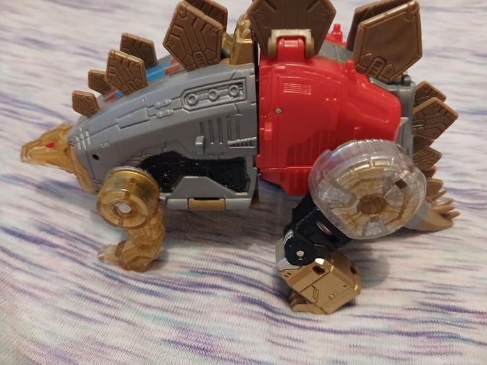 Transformer dinobot
