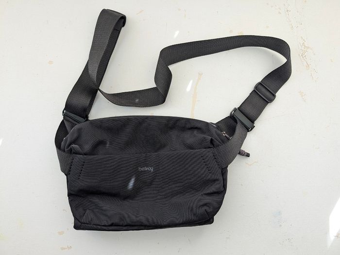 Bellroy Venture Sling 6L - Midnight, like new!