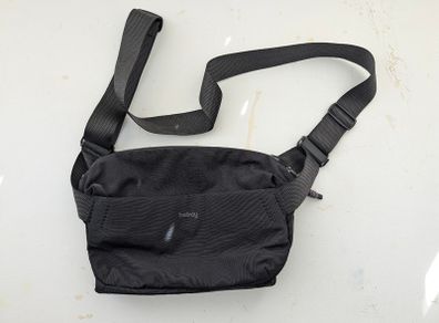 Bellroy Venture Sling 6L - Midnight, like new!