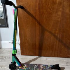 Stunt scooter