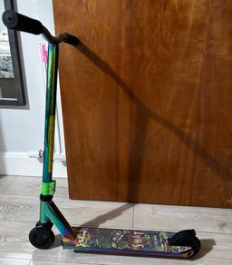 Stunt scooter