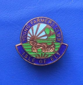 YOUNG FARMERS CLUB (Isle of Ely, Cambridgeshire) - enamelled membership badge (1950's)