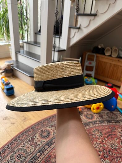 hat