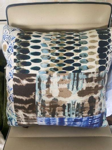 Cushions x6