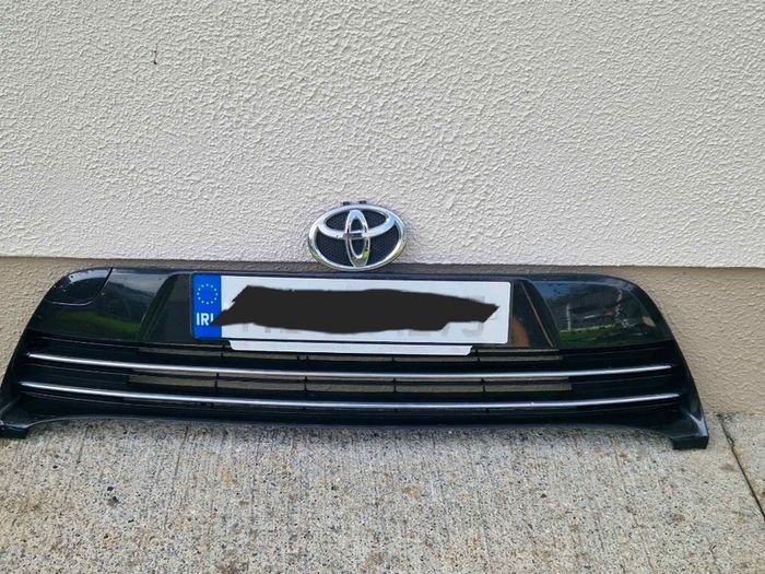 Toyota grill and other parts