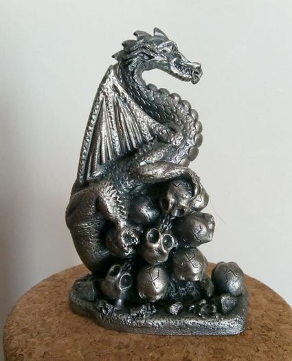 Metal Figure With Crystal - The Dragon Of The Sculls - No Box