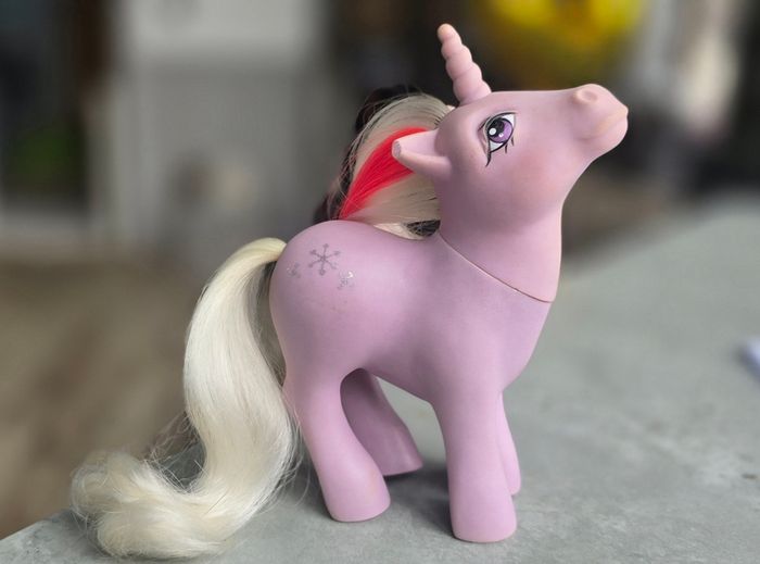 TLC Powder Unicorn Ponies MLP G1 My Little Pony Hasbro