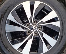 15" Genuine Vw Polo alloys with tyres