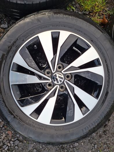15" Genuine Vw Polo alloys with tyres