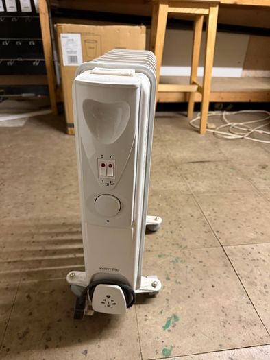 Oil Filled Radiators X 2 Monday-last Day To Collect