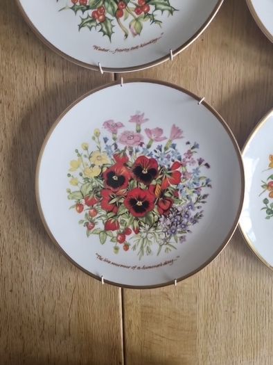 Set collector Designer  10" Sue Elizabeth Grimshaw"