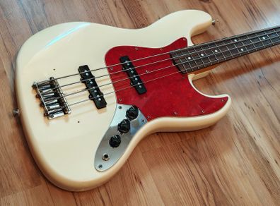 Fender Japan '62 Reissue Jazz Bass (Delivery available)