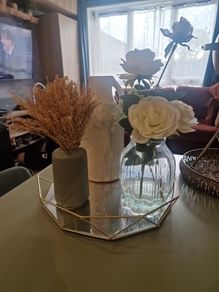 decor items -- please read
