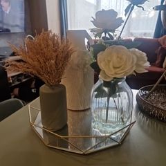 decor items -- please read