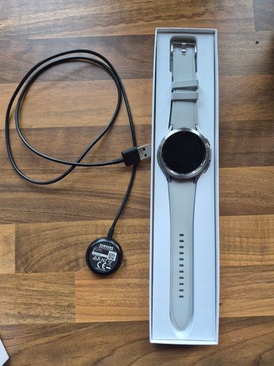 Samsung  Watch 4