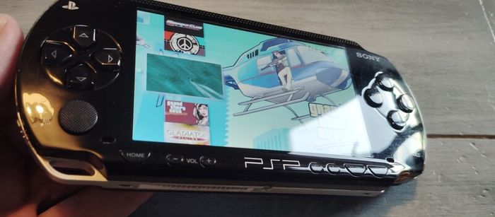 Psp 1004 MODDED 64gb 40 psp games on unit Original Battery