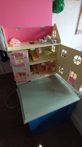 dolls house