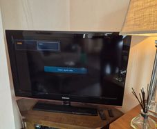 Samsung 45" flat screen TV - not smart