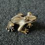 3 brass frogs,. Solid brass. Image 7