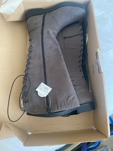 knee Boots Brown