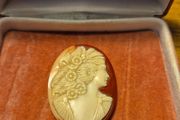 Vintage Cameo Brooch