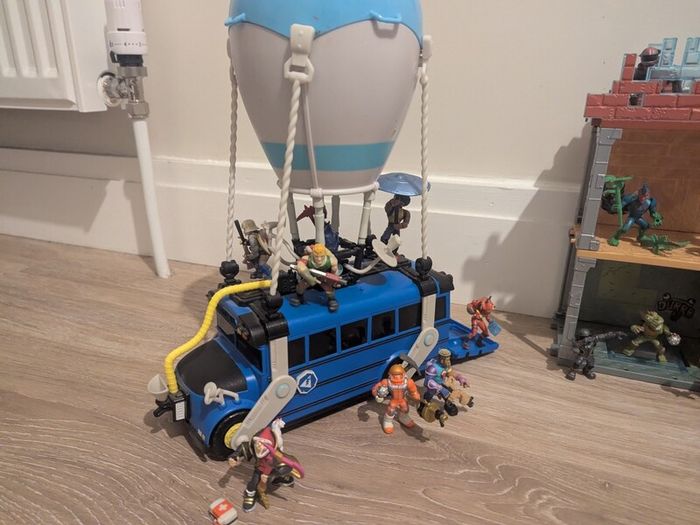Fortnite figures