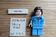 lego idea037 sally ride, set 21312 women of nasa