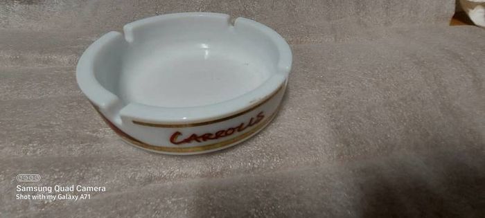 Carrolls no1 ashtray,nice condition,,price includes post to anywhere in ireland,collectors item ,with smoking ban..sold as seen.