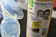 haakaa breast pump new unused