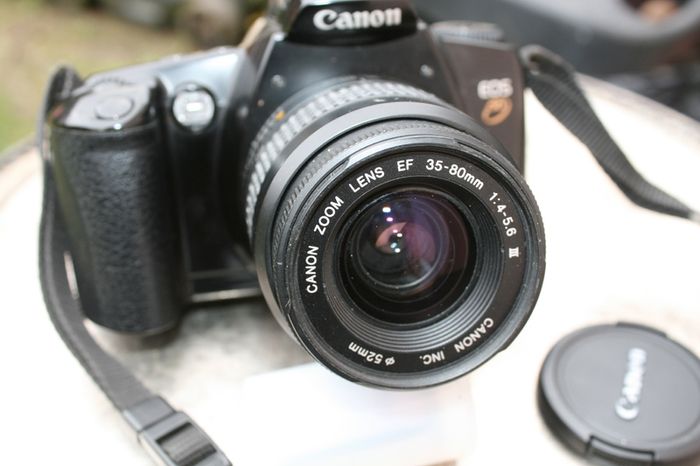 Canon Eos 88 (eos 3000 )+ Ef 35-80mm Lens