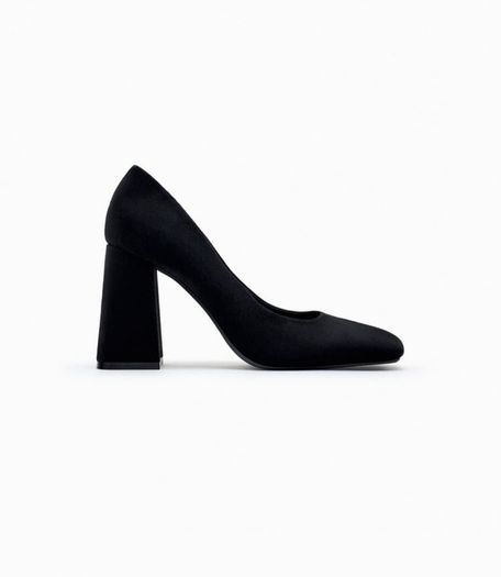 Leather heel shoes