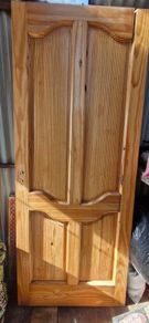 Solid wooden door