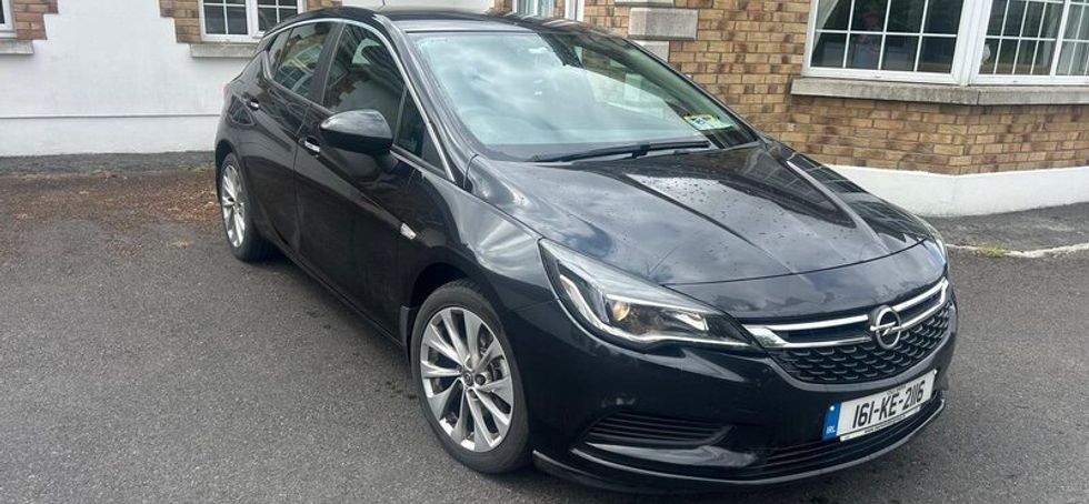 2016 Opel Astra 1.6 CDTi  1 Owner from New