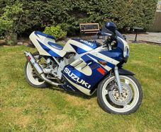 Suzuki GSXR 400, 1988