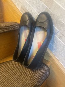 FItlop black leather flat shoes