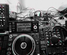 2x Denon Dj Sc5000 and Pioneer DJM850 for sale