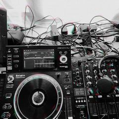 2x Denon Dj Sc5000 and Pioneer DJM850 for sale