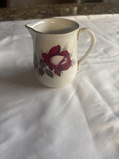 arklow jug and sugar bowl