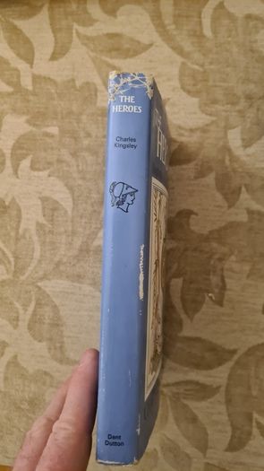 The Heroes. By Charles Kingsley 1970 Illustrated Edition. Hardback With Dustjacket In Good Condition. 34.