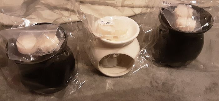 HOME MADE wax melts and wax burner