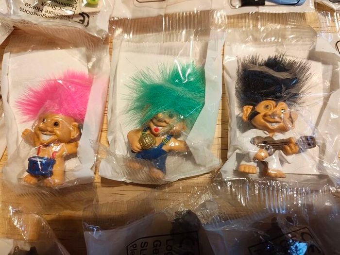 Trolls Simpsons Star wars cereal surprise toys 1990's rare