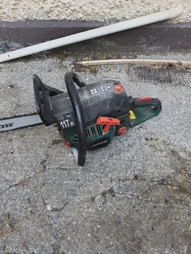 chainsaw